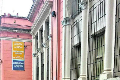 La Escuela Mitre necesita refacciones