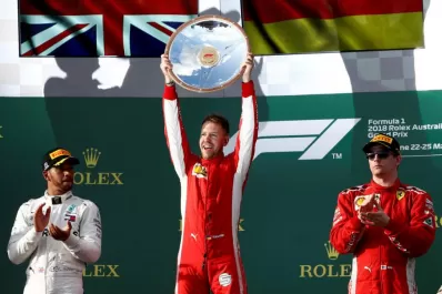 El primer “round” Vettel-Hamilton fue para el alemán