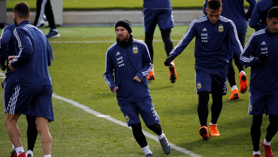 Messi, durante el primer entrenamiento que hizo Valdebebas. (mundo deportivo)