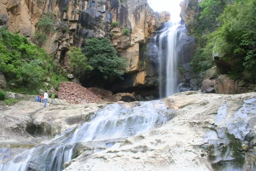 La cascada mas alta del norte argentino se encuentra en La Cocha.