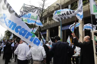 La Bancaria amenaza con un paro de 72 horas si no se llega a un acuerdo con el ministerio de Trabajo