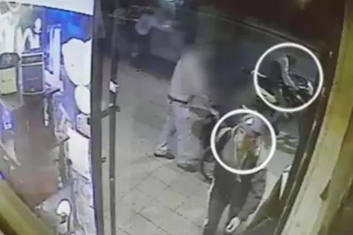 En menos de una semana, dos asaltantes atacaron tres comercios de Barrio Norte