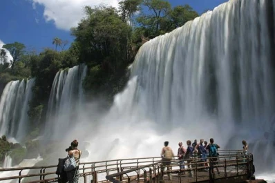 Destinos preferidos, gastos y estadías de los argentinos revelados por un estudio sobre tendencias digitales