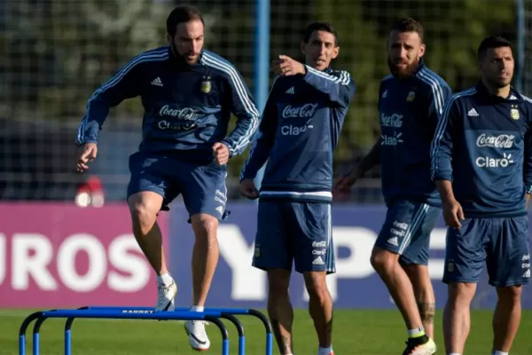 ¿Cuáles son los futbolistas que tienen asegurado un lugar en la lista de Sampaoli para el Mundial?