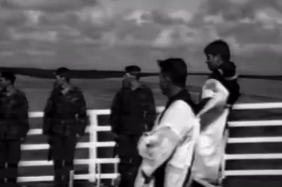 Malvinas: así enterraron los ingleses a los soldados argentinos que murieron en la guerra