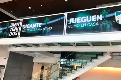 Atlético ya está en Uruguay: en el aeropuerto y en el hotel nos recibieron de la mejor manera