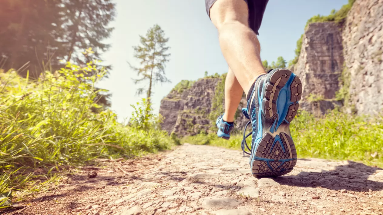 ZAPATILLAS DE RUNNING. Para elegir el calzado idea hay que tener en cuenta varios aspectos.