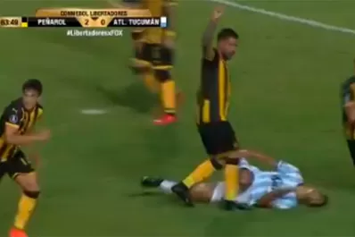 Mirá el penal a Aliendro, que le permitió descontar al Pulga Rodríguez