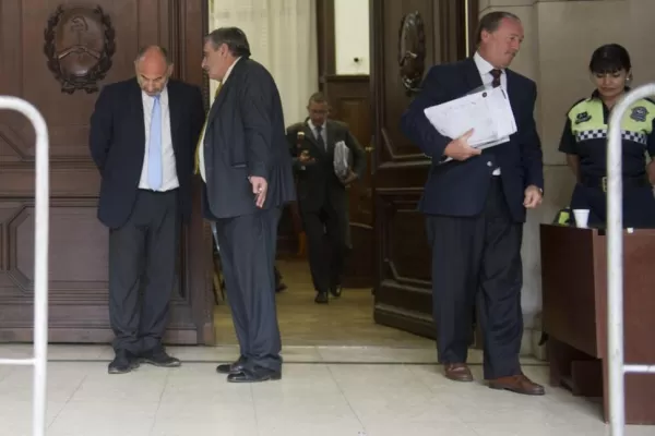 Jiménez cedió y López Ávila estará en el debate