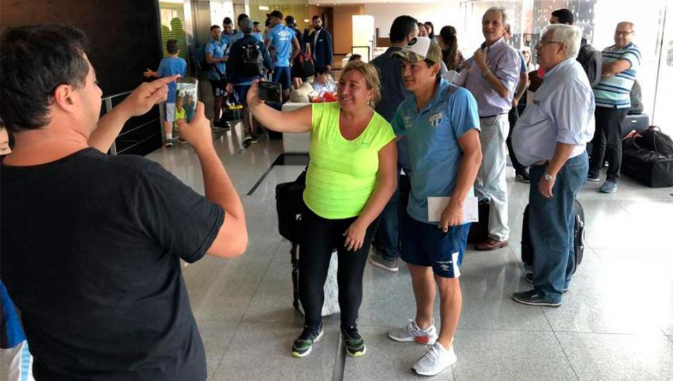 Con la fe por las nubes, Atlético visita a Peñarol