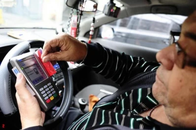 La AFIP aplicará sanciones a los comerciantes que no se sumen al pago obligatorio con tarjeta