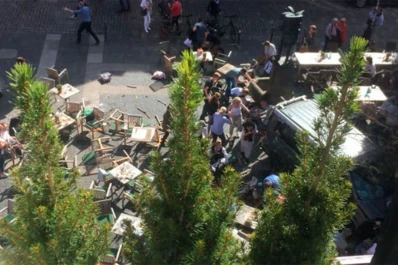 El conductor de una camioneta generó terror en Alemania: mató a tres personas e hirió a otras 30