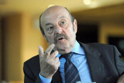 Julio Bárbaro: “la Argentina necesita sustituir  fanatismo por ideas”