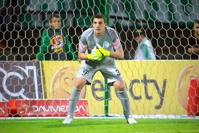 Armani, el arquero del momento: qué opinan sus colegas