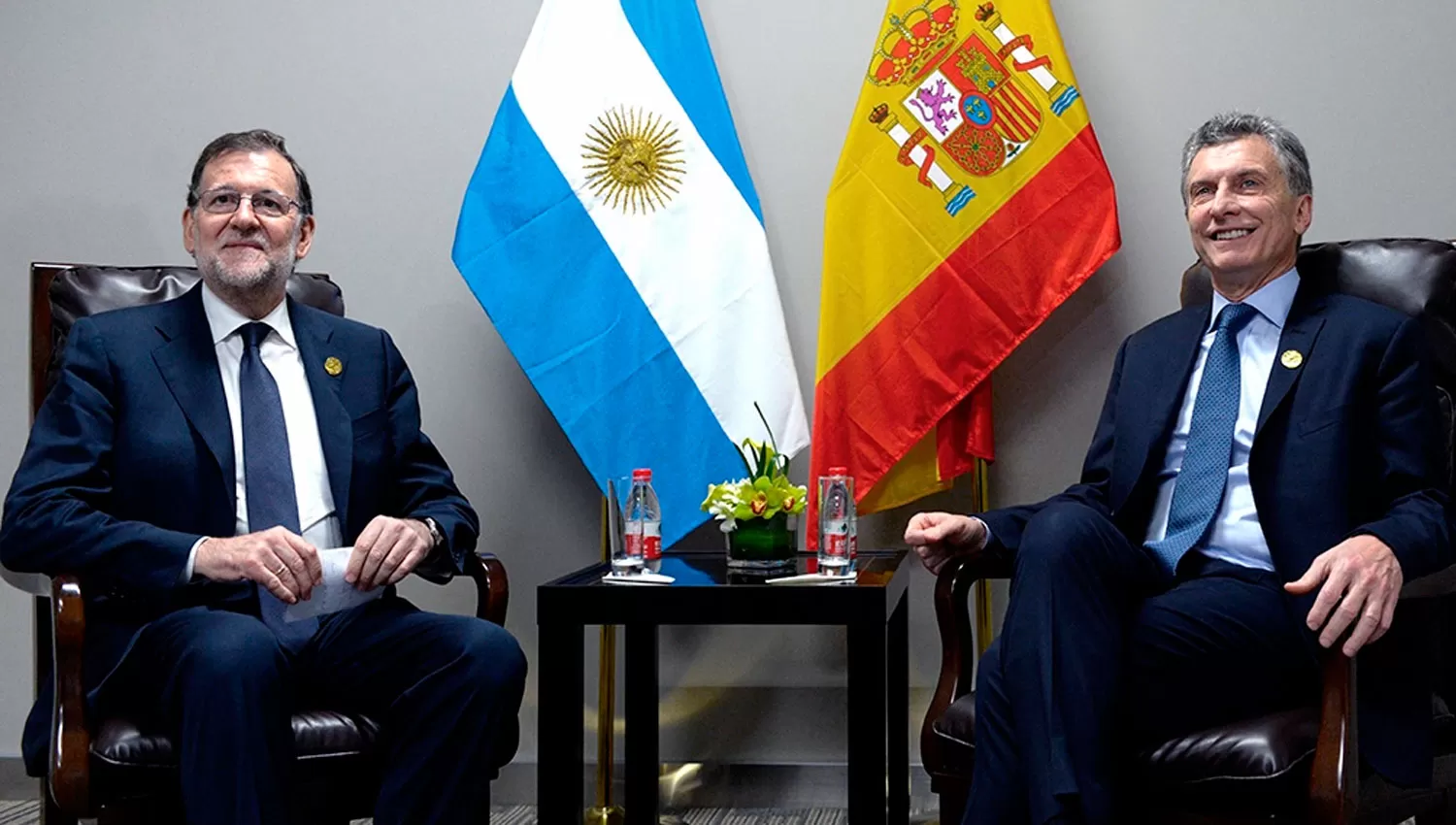 RAJOY Y MACRI. El presidente español llegó para reunirse con Macri. FOTO TOMADA DE TELAM