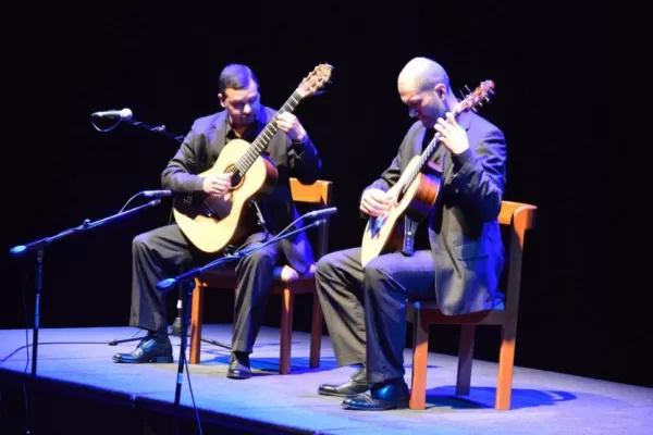 Las guitarras tucumanas brillaron en tierras peruanas
