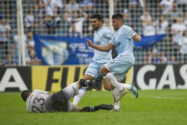 El “Decano” lleva varios partidos errando goles claves