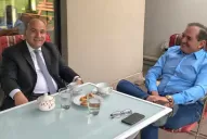 Otra vez juntos: Manzur visitó a Alperovich en su casa