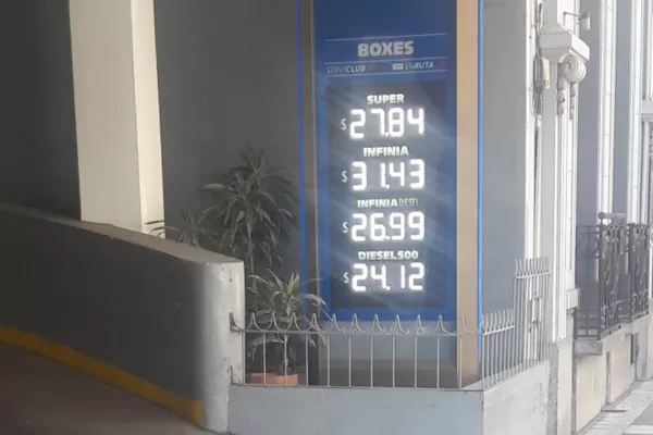 Nuevo golpe al bolsillo: YPF volvió a subir los precios de sus combustibles
