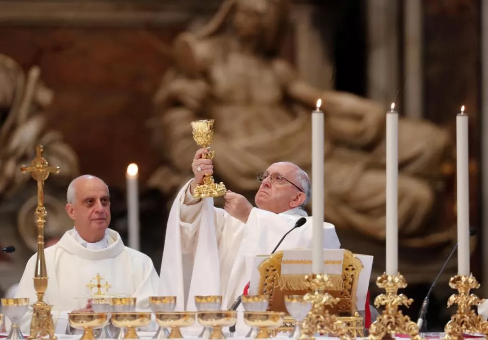 “ALÉGRENSE Y REGOCÍJENSE”. Bergoglio habla del llamado a la santidad. reuters
