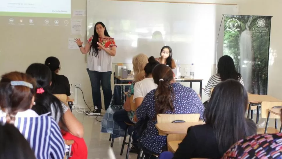 EN PLENA CAPACITACIÓN. El problema central es la contaminación por la basura, advirtió Nilda Elizondo.