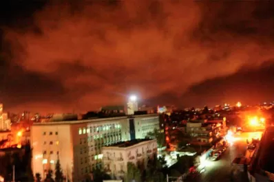 Difunden imágenes de los primeros bombardeos sobre Damasco tras el anuncio de Trump