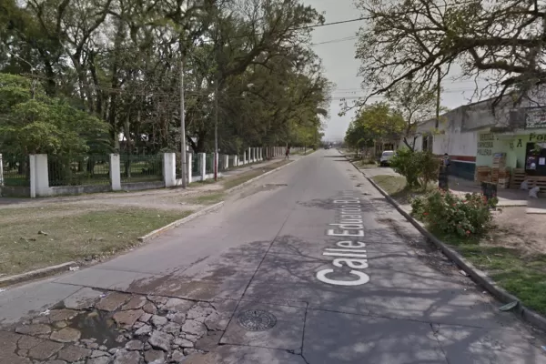 Roban un auto para asaltar una heladería