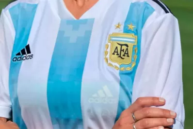 Polémica en la presentación de la camiseta de la Selección Argentina de Fútbol Femenino