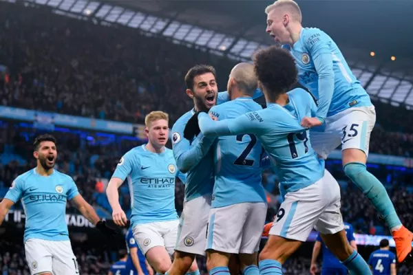 Manchester United perdió y el City gritó campeón en la Premier League