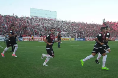 La lucha por el ascenso: cuándo y a qué hora juegan San Martín, Aldosivi y Almagro