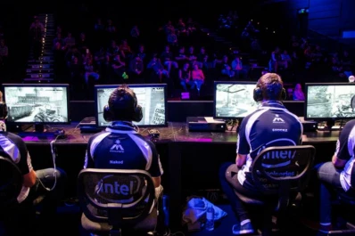 Gamers, pasan 1.100 horas al año jugando