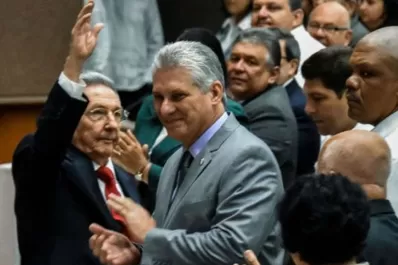Proponen a Miguel Díaz-Canel para suceder a Raúl Castro como presidente de Cuba
