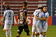 Atlético sacó el cuchillo, clavó profundo y se llevó la victoria, dijeron los medios bolivianos