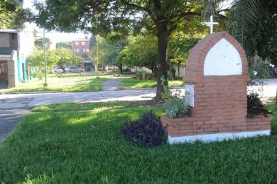 Ya nadie pasea ni juega en la plazoleta Aramburu de Villa Luján por temor a ser asaltado