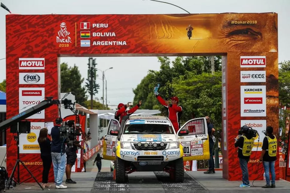 EN LA RAMPA. Ricardo Neme, en la salida de la prueba de este año en Lima; en 2019, la carrera podría volver allí.  FOTO DE NEME RACING TEAM 