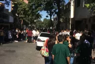 Video: estudiantes increparon al decano de Agronomía en la puerta de la Junta Electoral de la UNT