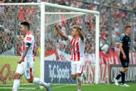 San Martín goleó a Brown de Madryn, volvió a la punta y agranda el sueño del ascenso