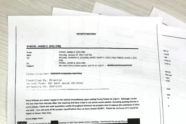 Documentos del FBI enfurecen a Trump