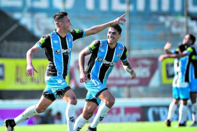 Almagro la pasó mal, pero logró un polémico triunfo