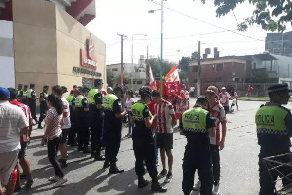 Estaban prófugos, quisieron entrar a La Ciudadela y los detuvieron