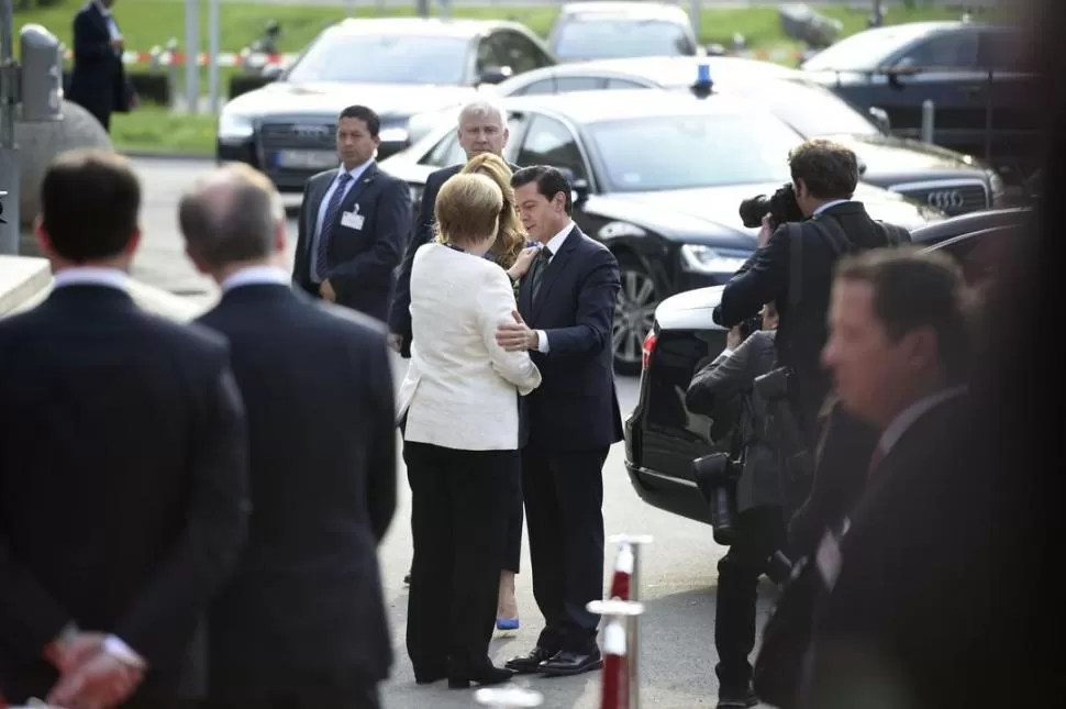 HANNOVER. Merkel recibe a Peña Nieto para inaugurar la muestra comercial. reuters 