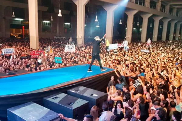 Fue a un recital de Damián Córdoba y desde hace seis días no hay rastros de ella