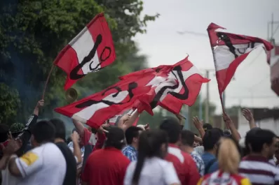 Preparan una gran despedida al plantel santo y Sagra pidió que los hinchas no viajen