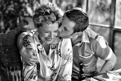 El amor entre una diva y un joven actor