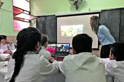 Alumnos de la Escuela 9 de Julio conversaron con sus pares de Nueva Jersey