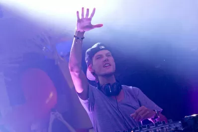 Según un comunicado de la familia, el DJ Avicii podría haberse suicidado