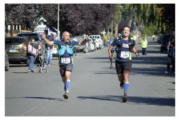 Acuña y Parodi llegaron juntos a la meta