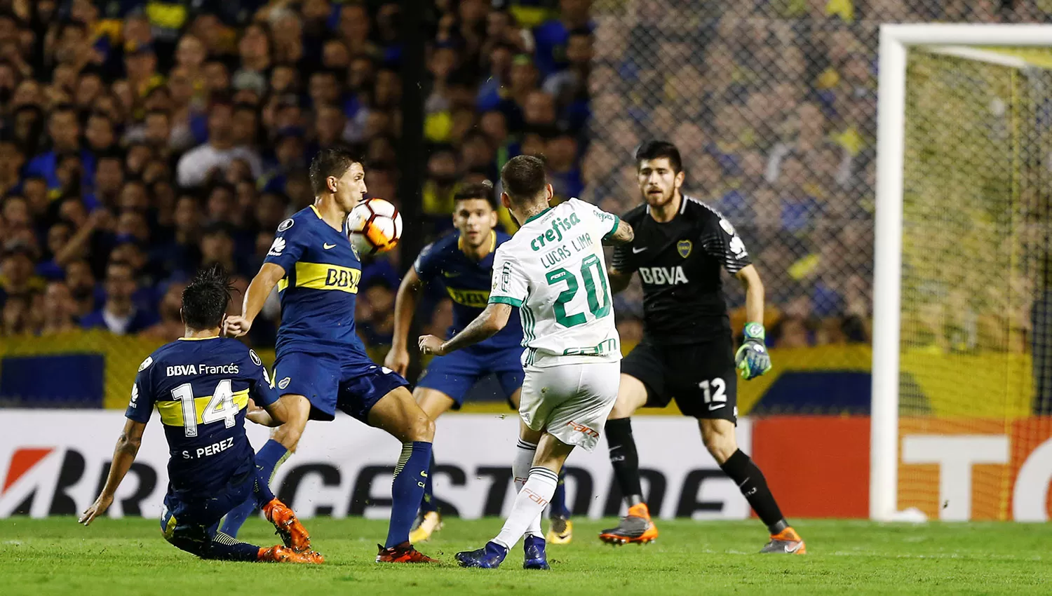 Los cuestionamientos a Agustín Rossi se acentuaron tras su desempeño contra Palmeiras.
REUTERS