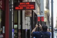Tras otra fuerte suba, el dólar cerró a $ 20,90