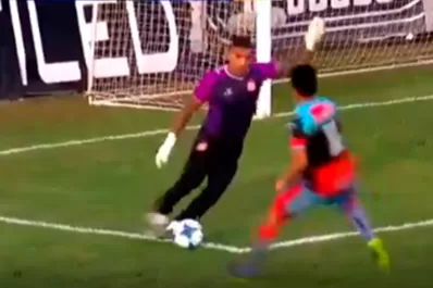 La peligrosa salida de Arce que paralizó a los hinchas del Santo